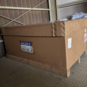 SONY ソニー SRT-T105 データプロジェクター 現状品 箱付きの商品画像