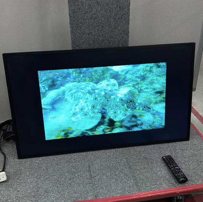 インフォメーションディスプレイ シャープ PN-HS431の商品画像