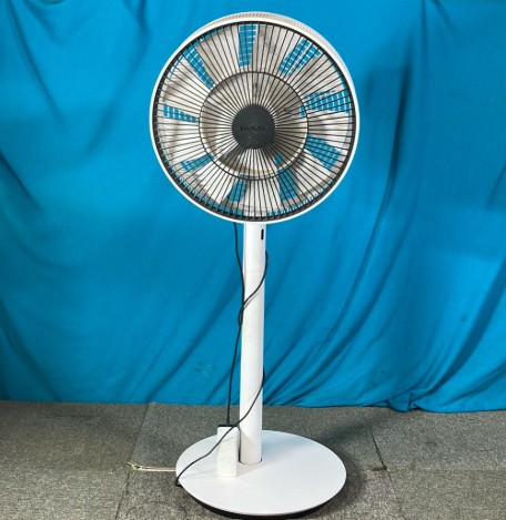 BALMUDA バルミューダ 扇風機 EGF-1600-WKの商品画像